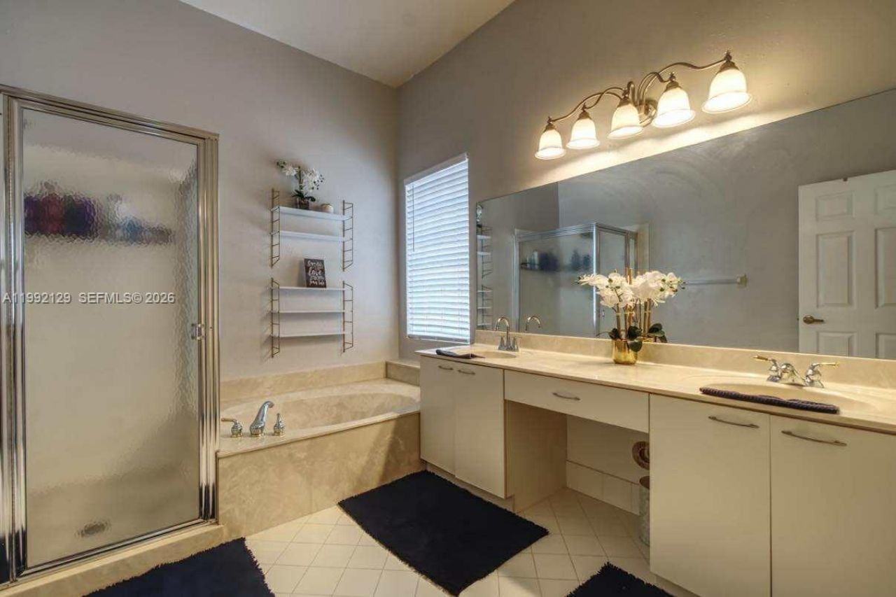 15856 NW 12th Ct , Pembroke Pines, FL 33028 Photo