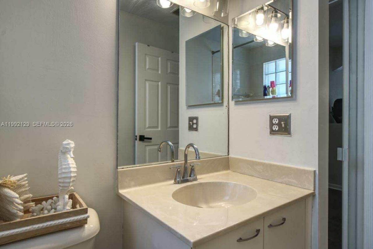 15856 NW 12th Ct , Pembroke Pines, FL 33028 Photo