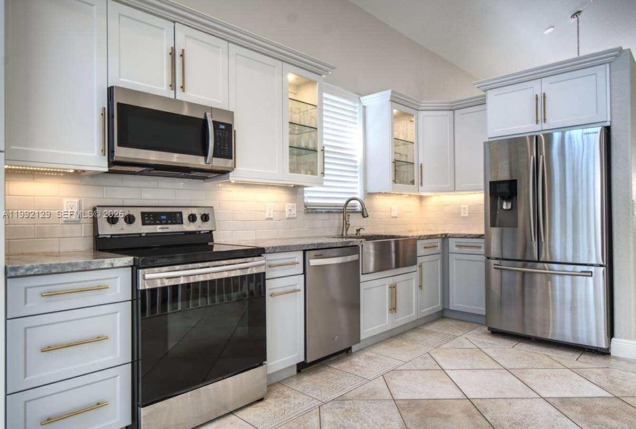 15856 NW 12th Ct , Pembroke Pines, FL 33028 Photo