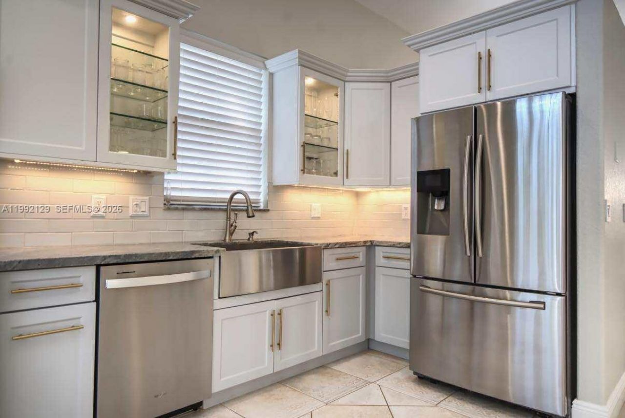 15856 NW 12th Ct , Pembroke Pines, FL 33028 Photo