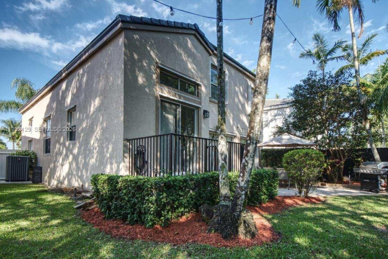 15856 NW 12th Ct , Pembroke Pines, FL 33028 Photo