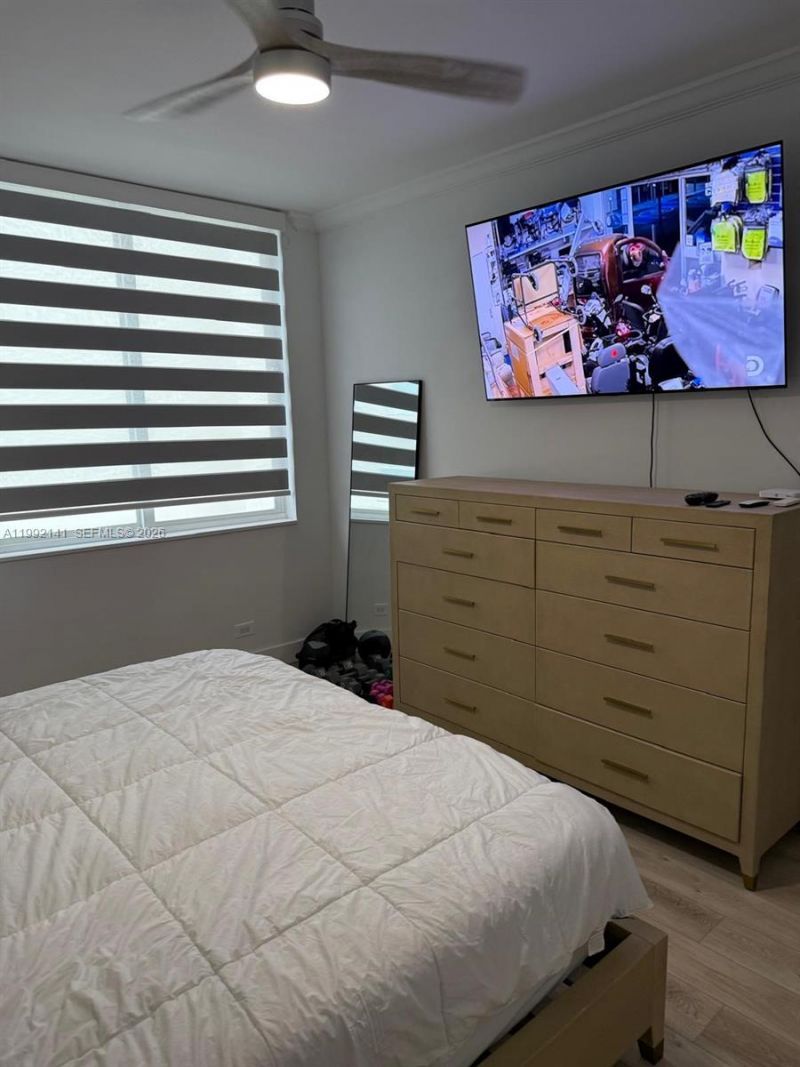 5005 Collins Ave , Unit 1525, Miami Beach, FL 33140 Photo