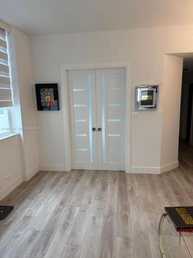 5005 Collins Ave , Unit 1525, Miami Beach, FL 33140 Photo