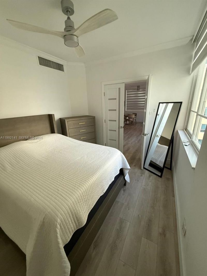 5005 Collins Ave , Unit 1525, Miami Beach, FL 33140 Photo