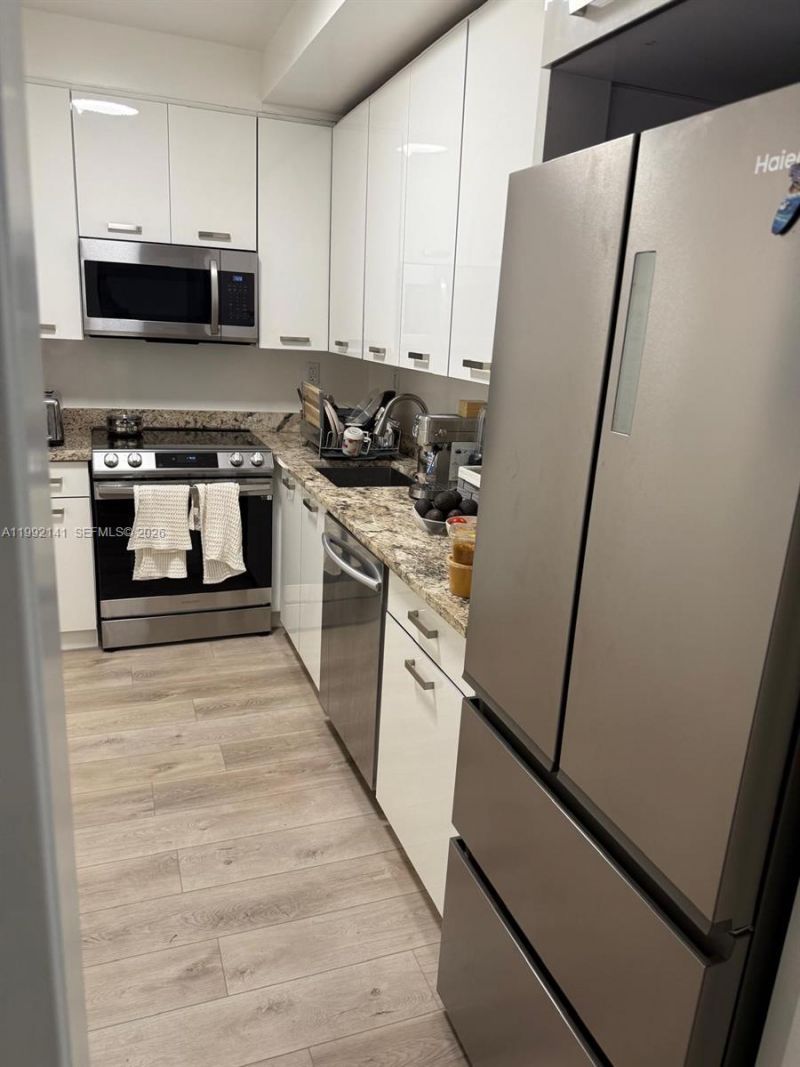 5005 Collins Ave , Unit 1525, Miami Beach, FL 33140 Photo