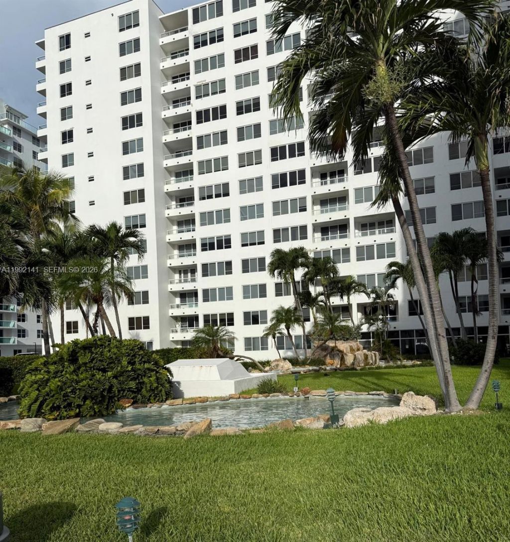 5005 Collins Ave , Unit 1525, Miami Beach, FL 33140 Photo
