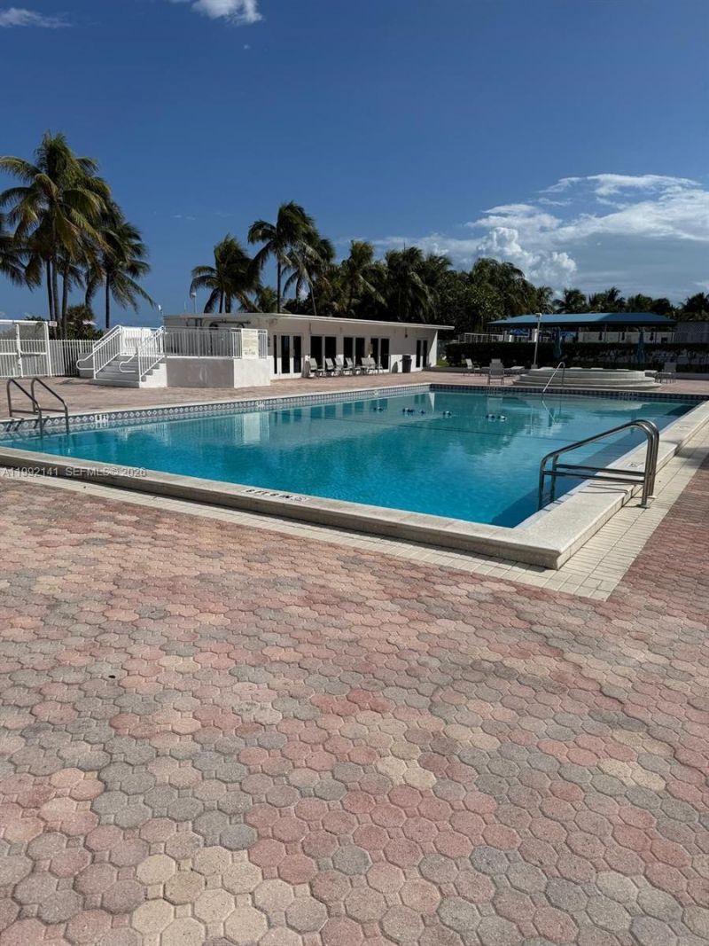 5005 Collins Ave , Unit 1525, Miami Beach, FL 33140 Photo