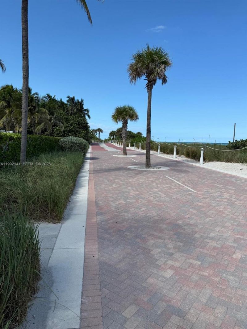 5005 Collins Ave , Unit 1525, Miami Beach, FL 33140 Photo