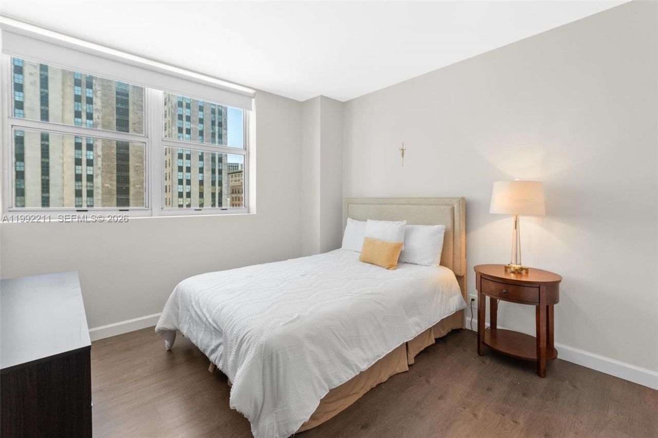 111 E Flagler St, Unit 909, Miami, FL 33131 Photo