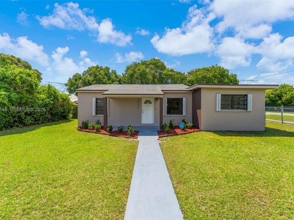 10170 SW 170th Ter, Miami, FL 33157