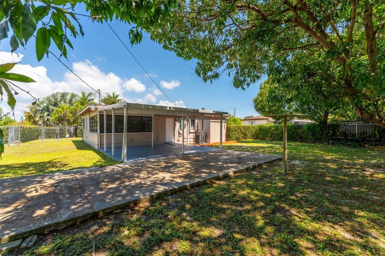 10170 SW 170th Ter, Miami, FL 33157 Photo