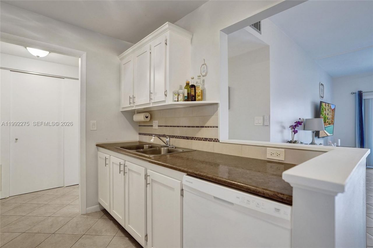 400 N Riverside Dr, Unit 503, Pompano Beach, FL 33062 Photo