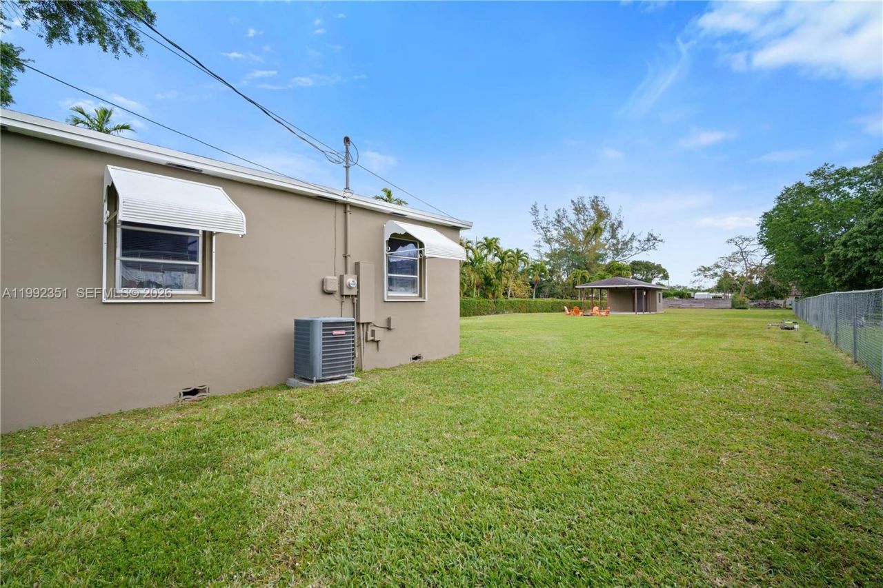 14031 NW 5th Ave , Miami, FL 33168 Photo