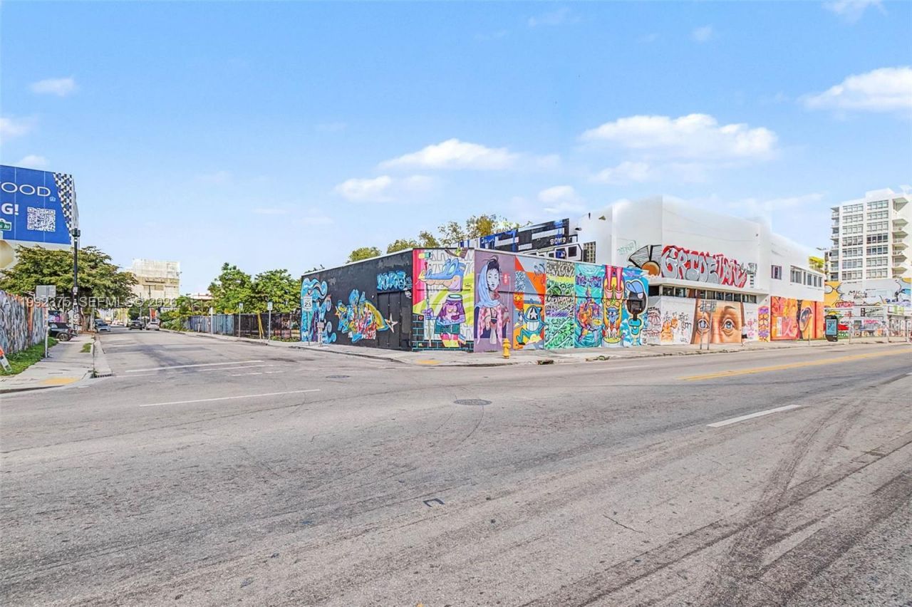 2500 N Miami Ave , Miami, FL 33127 Photo