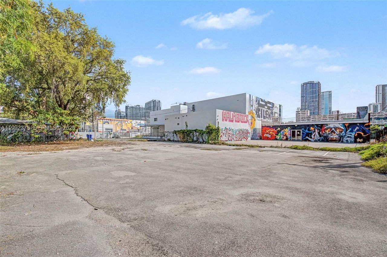 2500 N Miami Ave , Miami, FL 33127 Photo