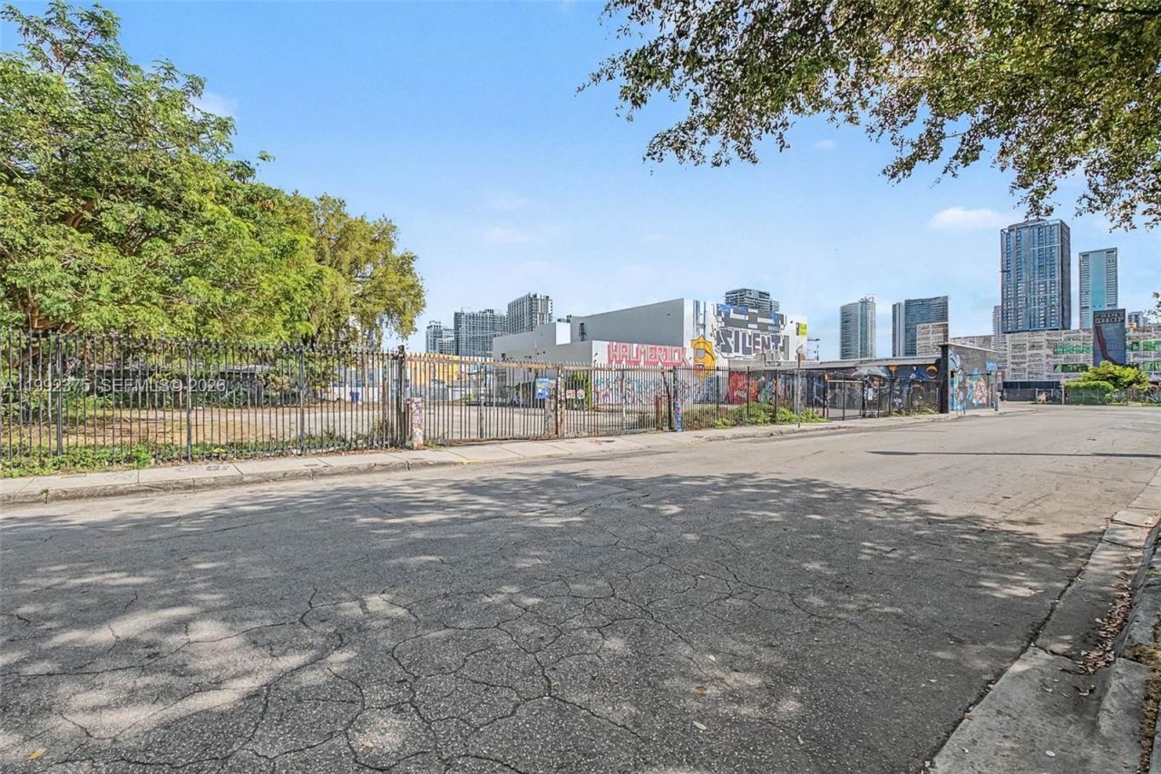 2500 N Miami Ave , Miami, FL 33127 Photo