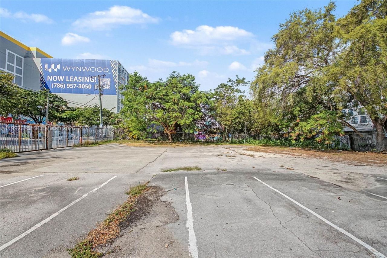 2500 N Miami Ave , Miami, FL 33127 Photo