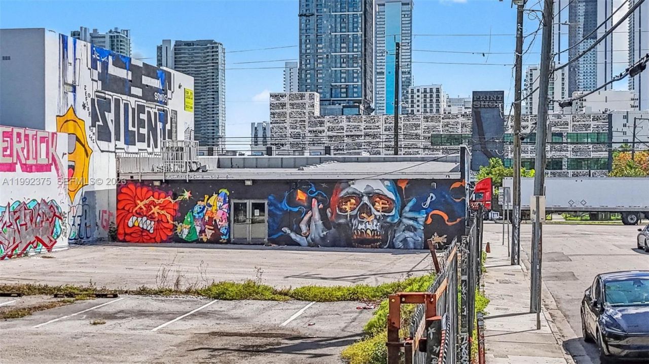 2500 N Miami Ave , Miami, FL 33127 Photo