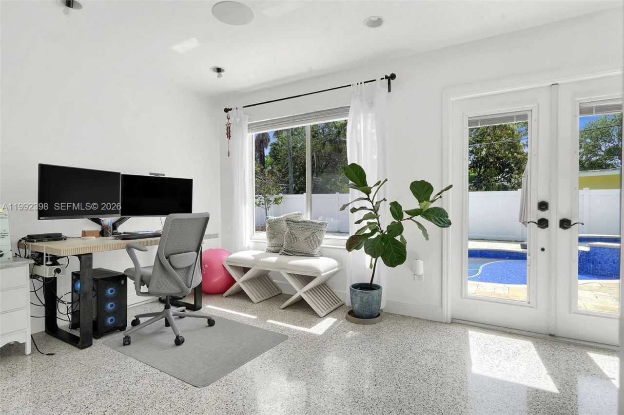 30 Bentley Dr , Miami Springs, FL 33166 Photo