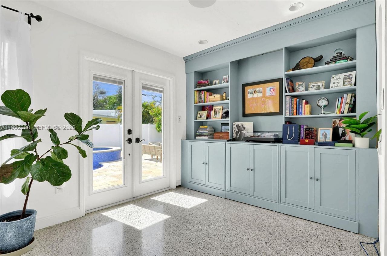 30 Bentley Dr , Miami Springs, FL 33166 Photo