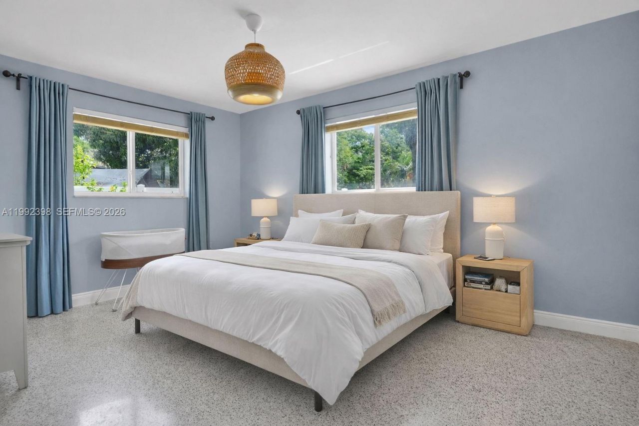 30 Bentley Dr , Miami Springs, FL 33166 Photo