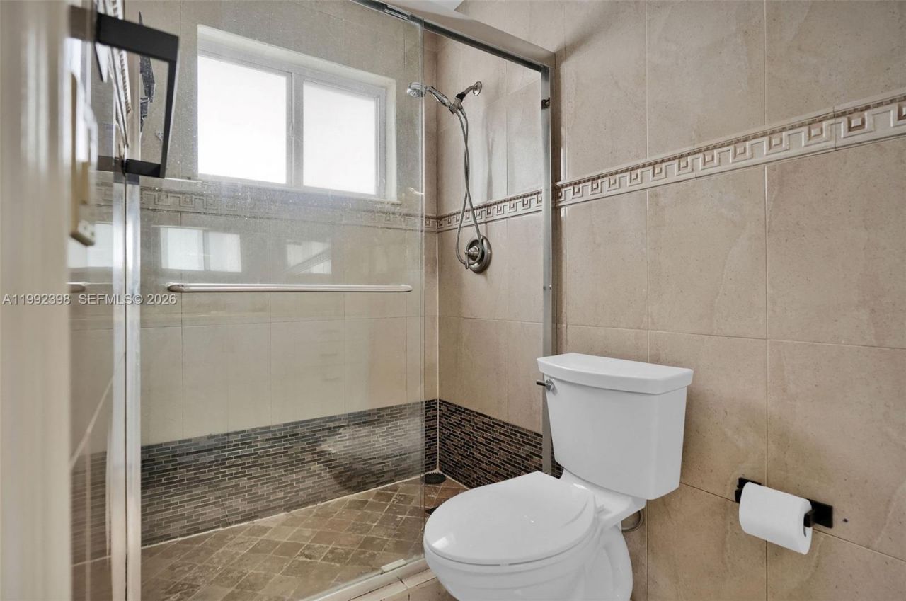 30 Bentley Dr , Miami Springs, FL 33166 Photo