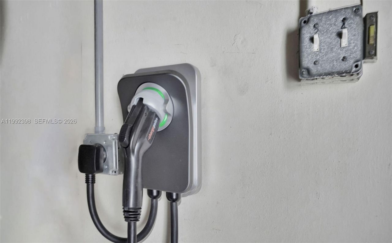 30 Bentley Dr , Miami Springs, FL 33166 Photo