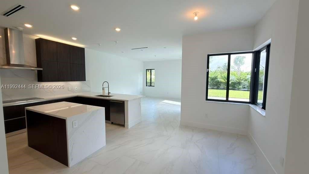 19708 NE 14th Ave, Miami, FL 33179 Photo