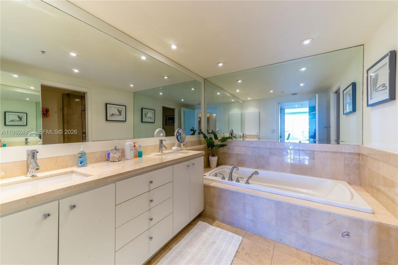 3400 SW 27th Ave, Unit 1604, Coconut Grove, FL 33133 Photo