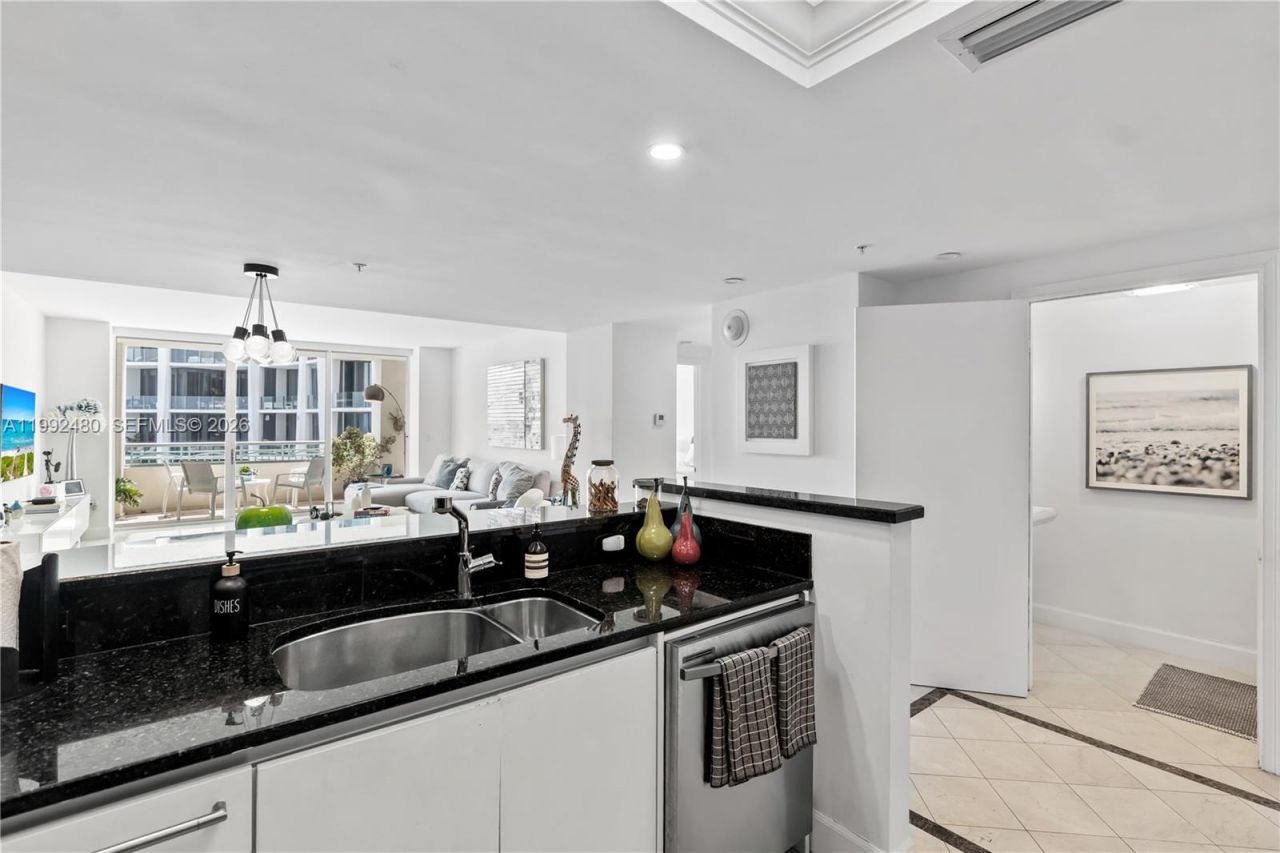 3400 SW 27th Ave, Unit 1604, Coconut Grove, FL 33133 Photo