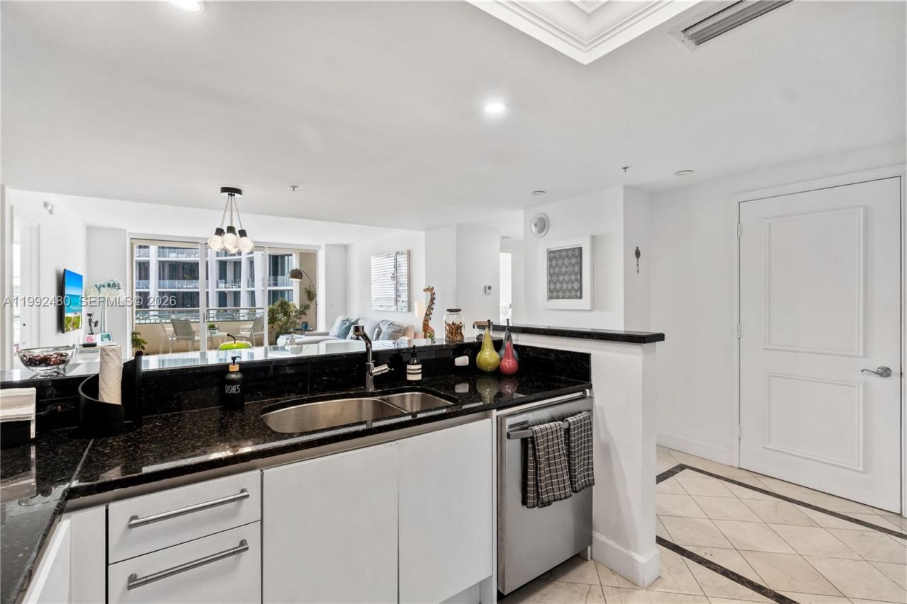 3400 SW 27th Ave, Unit 1604, Coconut Grove, FL 33133 Photo