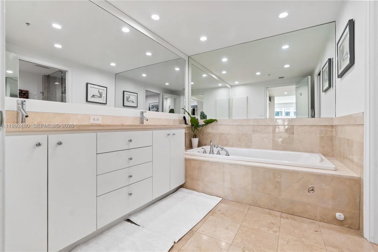 3400 SW 27th Ave, Unit 1604, Coconut Grove, FL 33133 Photo