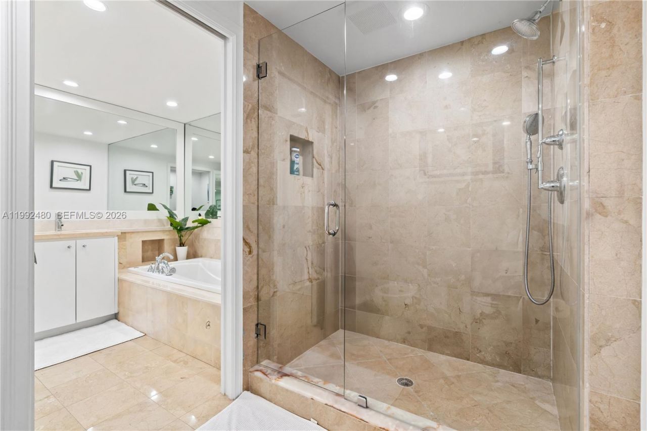 3400 SW 27th Ave, Unit 1604, Coconut Grove, FL 33133 Photo
