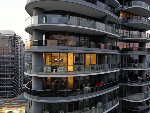 1000 Brickell Plz , Unit 3702, Miami, FL 33131