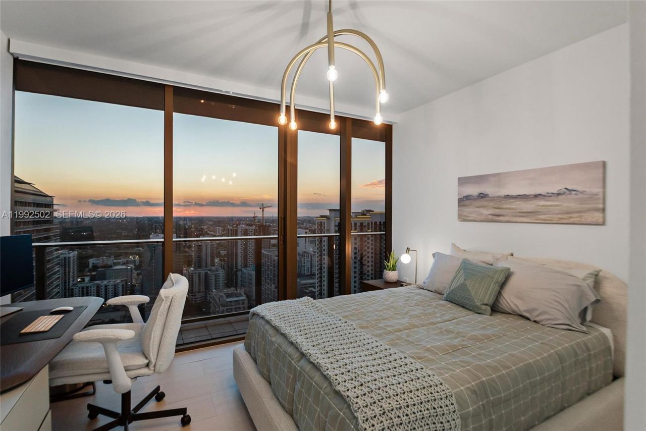 1000 Brickell Plz , Unit 3702, Miami, FL 33131 Photo