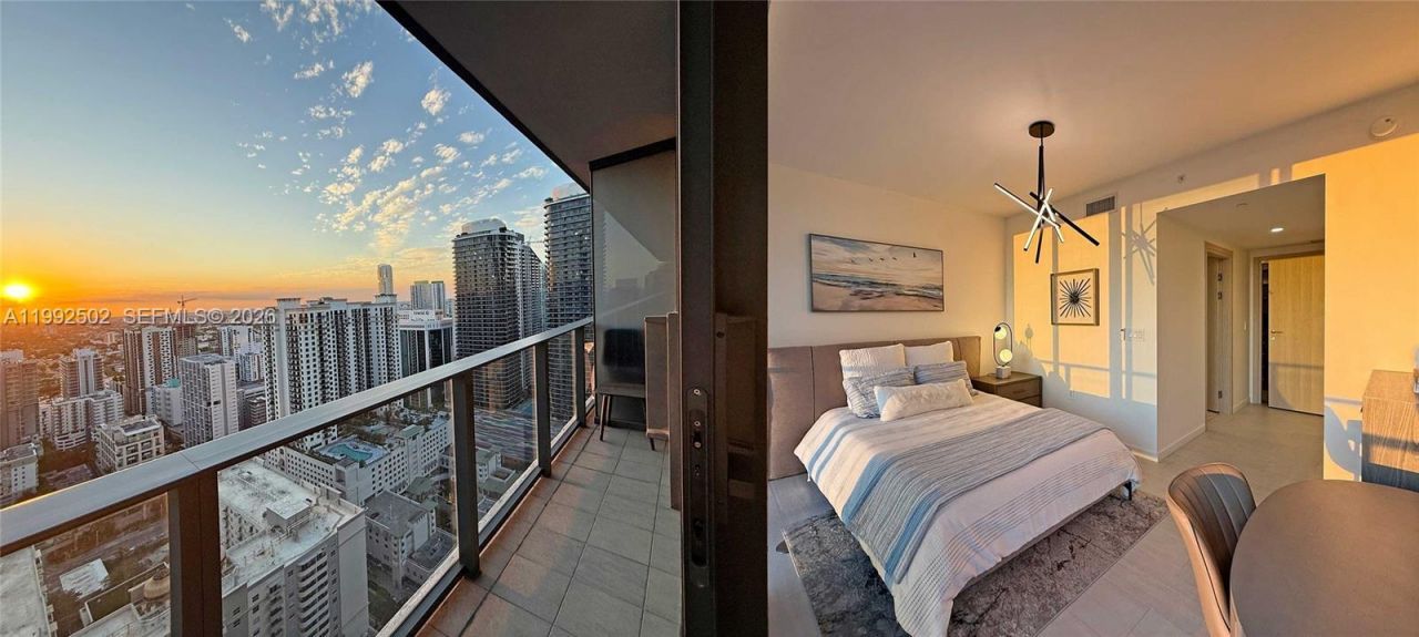 1000 Brickell Plz , Unit 3702, Miami, FL 33131 Photo