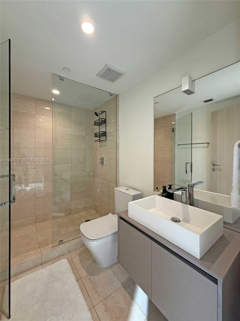 1000 Brickell Plz , Unit 3702, Miami, FL 33131 Photo