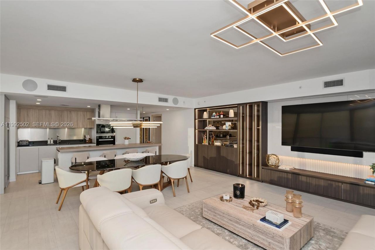 1000 Brickell Plz , Unit 3702, Miami, FL 33131 Photo