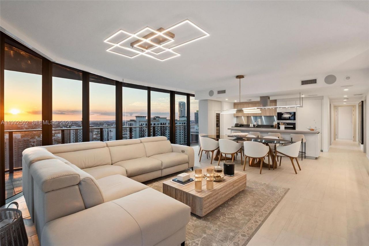 1000 Brickell Plz , Unit 3702, Miami, FL 33131 Photo