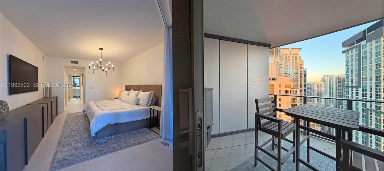 1000 Brickell Plz , Unit 3702, Miami, FL 33131 Photo