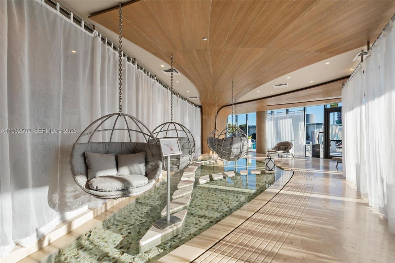 1000 Brickell Plz , Unit 3702, Miami, FL 33131 Photo