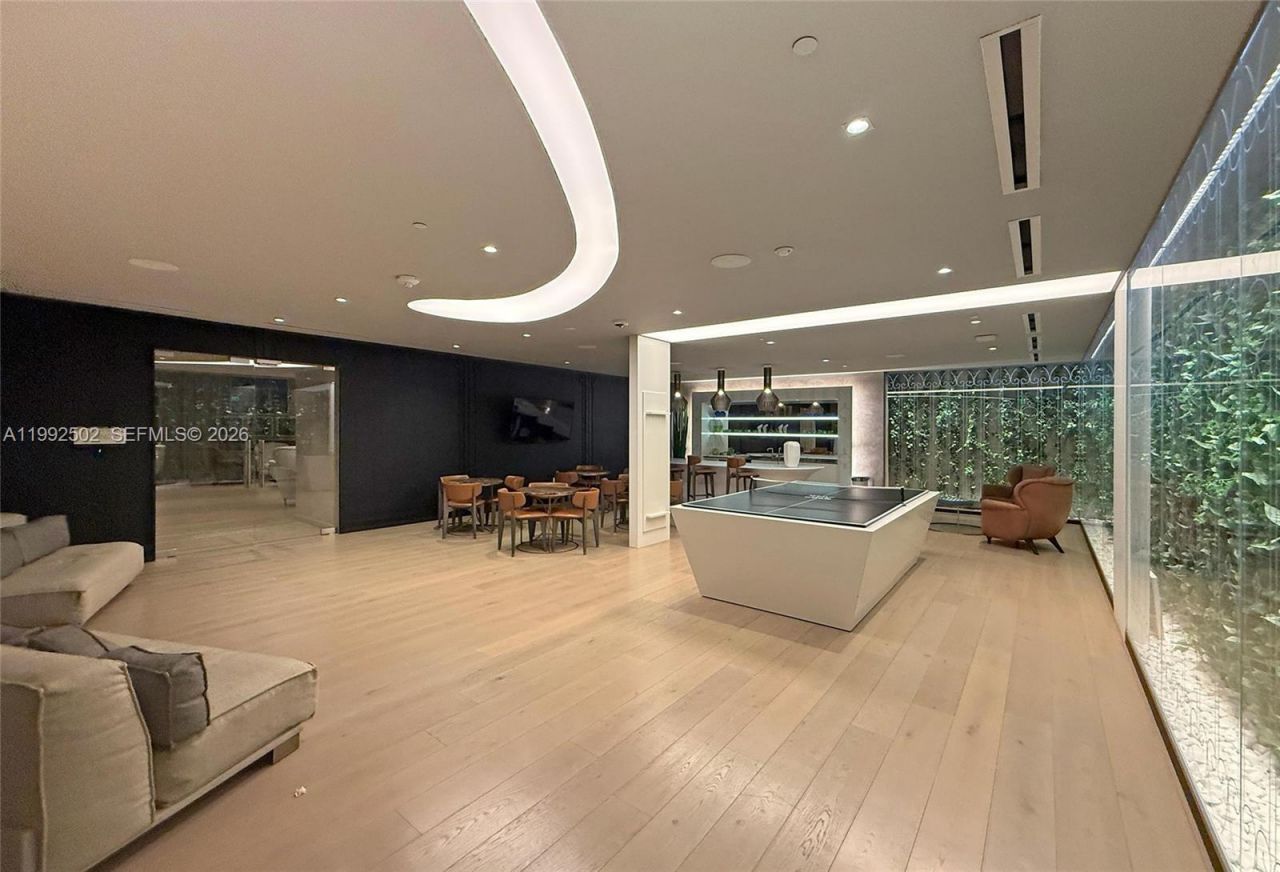 1000 Brickell Plz , Unit 3702, Miami, FL 33131 Photo