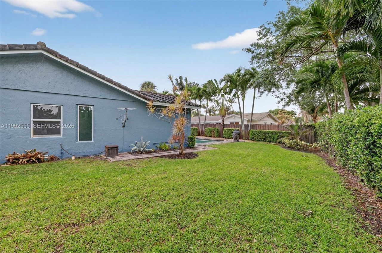 6800 NW 24th Ter, Fort Lauderdale, FL 33309 Photo