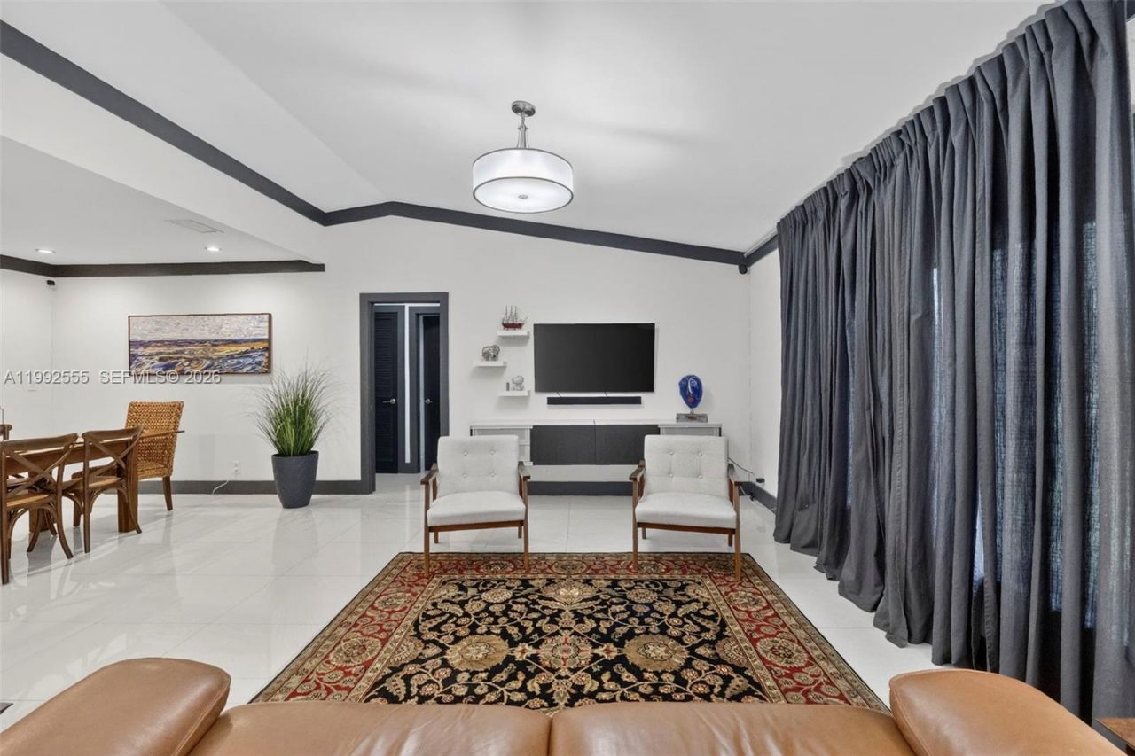 6800 NW 24th Ter, Fort Lauderdale, FL 33309 Photo