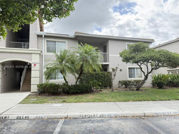 5015 Wiles Rd , Unit 207, Coconut Creek, FL 33073