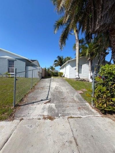 13041 SW 260th Ter, Homestead, FL 33032 Photo