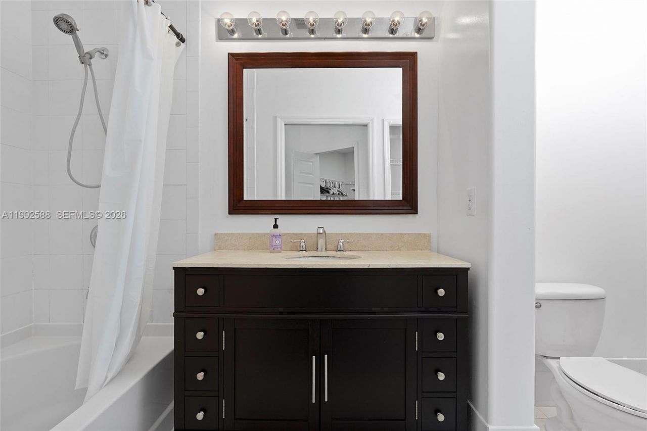 10012 NW 7th St, Unit 214, Miami, FL 33172 Photo