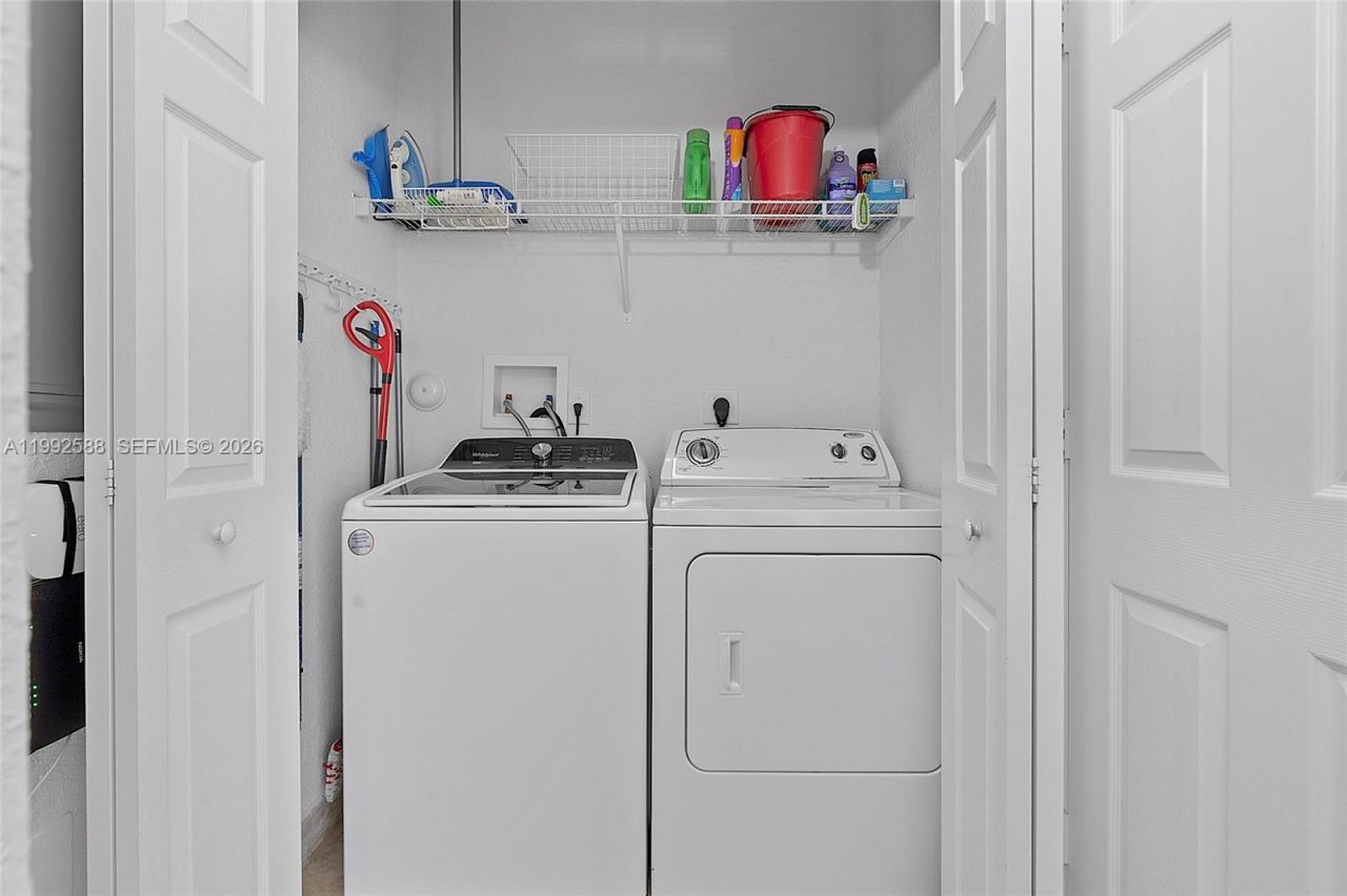 10012 NW 7th St, Unit 214, Miami, FL 33172 Photo