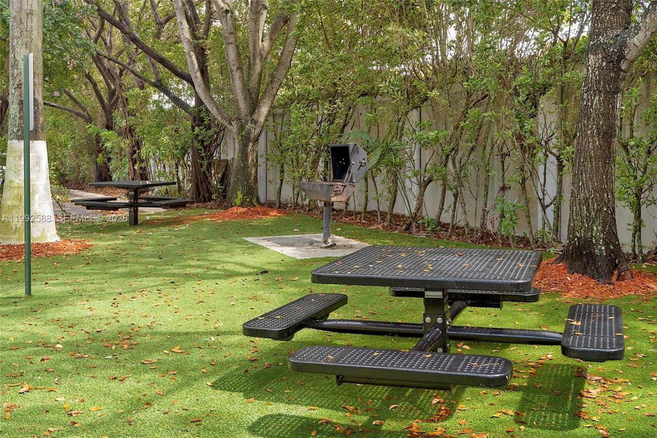 10012 NW 7th St, Unit 214, Miami, FL 33172 Photo