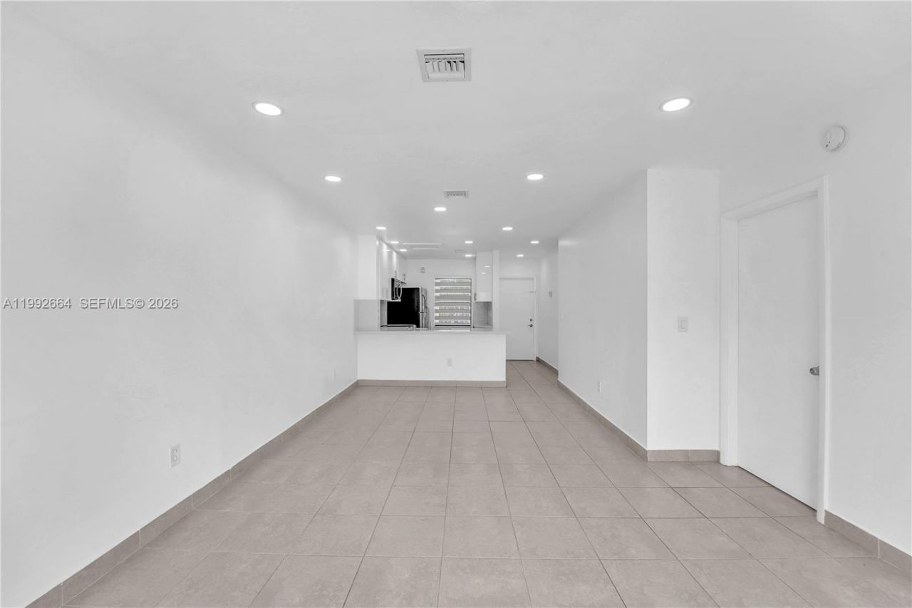 7668 SW 152nd Ave, Unit 2-211, Miami, FL 33193 Photo